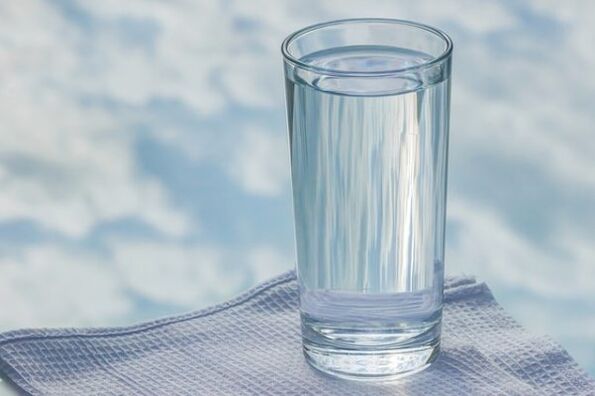 כוס מים לדיאטה עצלנית